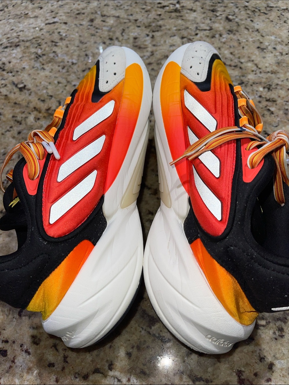 Adidas Ozelia Fiery Men’s Gradient Orange Flame Runner Shoes - Picture 5 of 10
